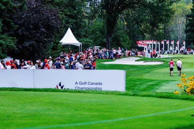 August 22, 2026, Edmonton, Alberta, Canada: The crowd is building around the greens in round 3 of the LPGA, Golf Damen CPKC Canadian Women s Open..LPGA CPKC Canada WomenÃ¢â‚¬â ¢s Open leader Mayu Yamashita shot 5 under par to bringing her total to -19, tying the LPGA record after 54 holes. 16-year-old amateur Aphrodite Deng (tied for 6th place) leads all Canadians at 10 under par after shooting 63 (7 under par) in the third round (the low score for the round). Nine players are currently sitting at 10 under par or better heading into the final round. Deng is also one of 4 Canadians under 18 to make the cut, a tournament first. Edmonton Canada - ZUMAs197 20260822_aaa_s197_404 Copyright: xRonxPalmerx