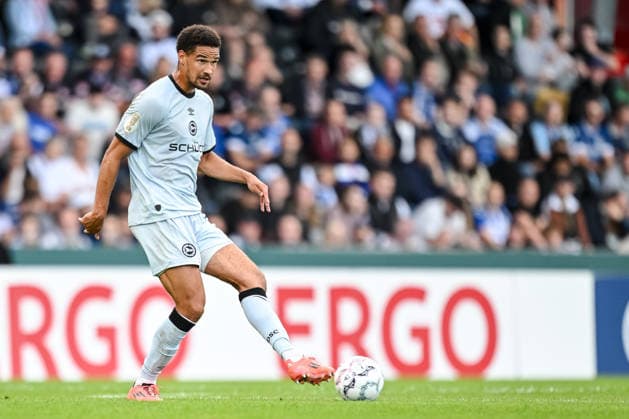 Joel Felix (Arminia Bielefeld) in Aktion, am Ball, Einzelaktion waehrend des DFB-Pokal 1 Runde Spiels zwichen SG Sonnenhof Grossaspach v Arminia Bielefeld, Wir machen Druck Arena am 22. August 2026 in Grossaspach, Deutschland. (Foto von Harry Langer DeFodi Images) +++ Joel Felix (Arminia Bielefeld) controls the Ball during the DFB-Pokal 1 Runde match between SG Sonnenhof Grossaspach v Arminia Bielefeld at Wir machen Druck Arena on August 22, 2026 in Grossaspach, Germany. (Photo by Harry Langer DeFodi Images) (Photo by Harry Langer DeFodi Images) DFB DFL REGULATIONS PROHIBIT ANY USE OF PHOTOGRAPHS AS IMAGE SEQUENCES AND OR QUASI-VIDEO. - *** Joel Felix of Arminia Bielefeld in action, on the ball, making a solo run during the DFB Cup First Round match between SG Sonnenhof Grossaspach and Arminia Bielefeld, Wir machen Druck Arena on August 22, 2026, in Grossaspach, Germany. Photo by Harry Langer, DeFodi Images. Joel Felix of Arminia Bielefeld controls the ball during the DFB Cup first-round match between SG Sonnenhof Grossaspach and Arminia Bielefeld at Wir machen Druck Arena on August 22, 2026 in Grossaspach, Germany. Photo by Harry Langer, DeFodi Images. Photo by Harry Langer, DeFodi Images. DFB and DFL regulations prohibit any use of photographs as image sequences and or quasi-video.