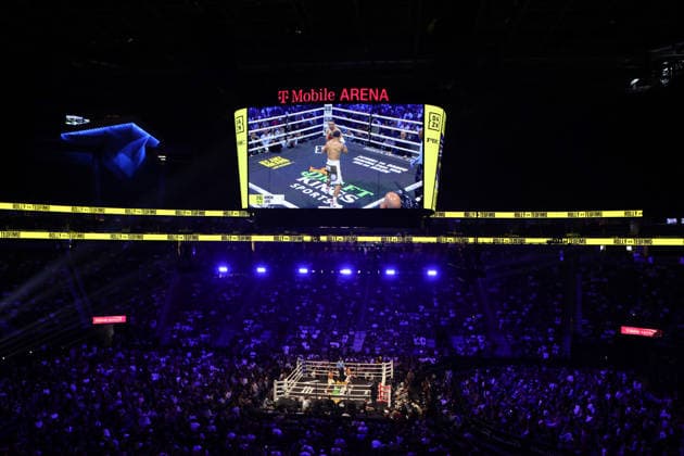 Boxing 2026: Romero Vs Lopez AUG 22 August 22, 2026: A wide angle view shows the crowd, ring and Jumbotron during the Welterweight championship fight between Teofimo Lopez and Rolando Romero at T-Mobile Arena on August 22, 2026 in Las Vegas, NV. Christopher Trim CSM. (Credit Image: Â Christopher Trim Cal Media) Las Vegas Nevada United States of America EDITORIAL USE ONLY Copyright: xx ZUMA-20260822_zma_c04_516.jpg ChristopherxTrimx csmphotothree514240