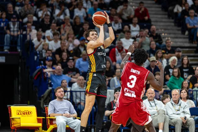 Basketball Hamburg 22.08.2026 Turkish Airlines Supercup 2026 Finale Deutschland (GER) - Kroatien (CRO) David Krämer (Deutschland, No.44) Kraemer Kramer Jaleen Smith (Kroatien, No.03) *** Basketball Hamburg, August 22, 2026 Turkish Airlines Supercup 2026 Final Germany (GER) vs. Croatia (CRO) David Krämer (Germany, No. 44) Kraemer Kramer Jaleen Smith (Croatia, No. 03)