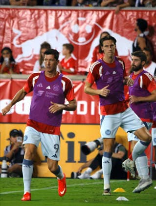 Red Bull New York V Chicago Fire FC Chicago Fire forward Robert Lewandowski, wearing No. 9, during the MLS, Fussball Herren, USA match against the New York Red Bulls at Sports Illustrated Stadium in Harrison, New Jersey, on August 22, 2026. The New York Red Bulls tied the Chicago Fire 1-1 in the MLS. New Jersey United States  Copyright: xDeccioxSerranox originalFilename:serrano-notitle260822_npYh0.jpg