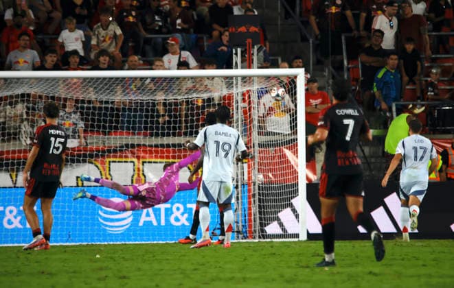Red Bull New York V Chicago Fire FC Chicago Fire s Swedish midfielder Maren Haile-Selassie, wearing No. 7, scores a goal during the MLS, Fussball Herren, USA match against the New York Red Bulls at Sports Illustrated Stadium in Harrison, New Jersey, on August 22, 2026. The New York Red Bulls tied the Chicago Fire 1-1 in the MLS. New Jersey United States  Copyright: xDeccioxSerranox originalFilename:serrano-notitle260822_nphlH.jpg