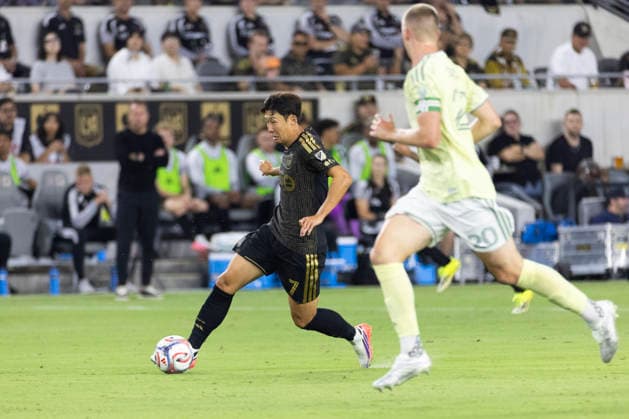 August 22, 2026, Los Angeles, California, USA: Los Angeles FC forward Heung Min Son (7) in actions against Portland Timbers during an MLS, Fussball Herren, USA soccer game on Saturday, Aug. 22, 2026 in Los Angeles. Los Angeles USA - ZUMAc68_ 20260822_zaf_c68_186 Copyright: xRingoxChiux