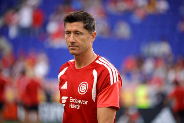 Red Bull New York V Chicago Fire FC Chicago Fire forward Robert Lewandowski during the MLS, Fussball Herren, USA match against the New York Red Bulls at Sports Illustrated Stadium in Harrison, New Jersey, on August 22, 2026. The New York Red Bulls tied the Chicago Fire 1-1 in the MLS. New Jersey United States  Copyright: xDeccioxSerranox originalFilename:serrano-notitle260822_np1II.jpg
