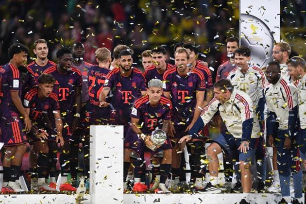 Luis Diaz (FC Bayern Muenchen) mit dem Supercup Pokal waehrend des Franz-Beckenbauer-Supercup Endspiel 2026 zwischen Borussia Dortmund und FC Bayern Muenchen, Signal Iduna Park am 22. August 2026 in Dortmund, Deutschland. (Foto von Ralf Treese DeFodi Images) +++ Luis Diaz (FC Bayern Muenchen) with the supercup trophy during the Franz Beckenbauer Supercup match between Borussia Dortmund and FC Bayern Muenchen at Signal Iduna Park on August 22, 2026 in Dortmund, Germany. (Photo by Ralf Treese DeFodi Images) - *** Luis Diaz of FC Bayern Munich with the Super Cup trophy during the 2026 Franz Beckenbauer Super Cup final between Borussia Dortmund and FC Bayern Munich at Signal Iduna Park on August 22, 2026, in Dortmund, Germany. Photo by Ralf Treese, DeFodi Images. Luis Diaz of FC Bayern Munich with the Super Cup trophy during the Franz Beckenbauer Super Cup match between Borussia Dortmund and FC Bayern Munich at Signal Iduna Park on August 22, 2026, in Dortmund, Germany. Photo by Ralf Treese, DeFodi Images.