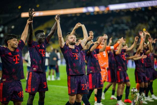22.08.2026 - Fußball, 2026 2027, Franz-Beckenbauer-Supercup, Borussia Dortmund - FC Bayern München: Mannschaft (München) nach dem Spiel, (L-M) Maycon Cardozo (München), Bara Sapoko Ndiaye (München), Konrad Laimer (München) DFB REGULATIONS PROHIBIT ANY USE OF PHOTOGRAPHS AS IMAGE SEQUENCES AND OR QUASI-VIDEO. *** August 22, 2026 Soccer, 2026–2027, Franz Beckenbauer Super Cup, Borussia Dortmund vs. FC Bayern Munich, Munich team after the game, L. M. Maycon Cardozo (Munich), Bara Sapoko Ndiaye (Munich), Konrad Laimer (Munich). DFB regulations prohibit any use of photographs as image sequences and or quasi-video.
