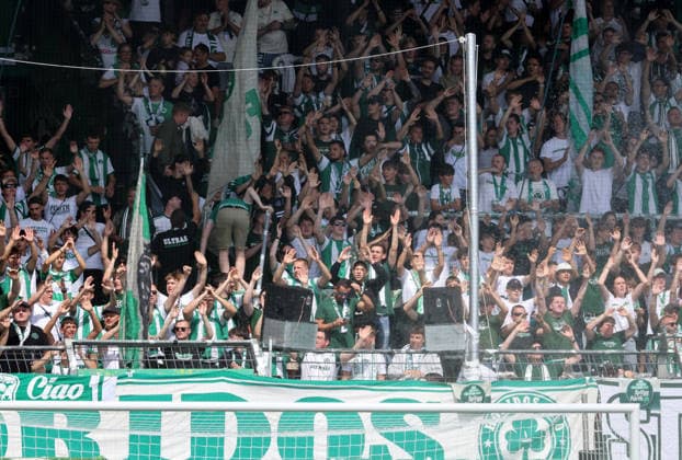 Fans Fürth , DFB Pokal , Greuther Fürth-VfL Bochum , , Fußball , in dem Sportpark Ronhof Stadion in Fürth , Bayern , Deutschland . August 23 , 2026 . Photo by: Davide Elias IPA Photo Pressefoto DENL Copyright: xDavidexEliasx