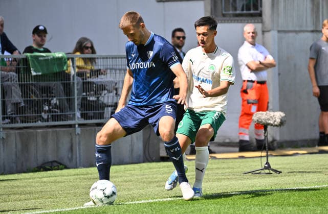 23.08.2026 - Fussball - Saison 2026 2027 - DFB Pokal Vereinspokal - 01. Runde: SpVgg Greuther Fürth ( Kleeblatt ) - VfL Bochum - Sportfoto Zink - xwoxzix - regulations prohibit any use of photographs as image sequences and or quasi-video - Karol Mets (5, VfL Bochum ) Shinta Appelkamp (8, SpVgg Greuther Fürth ) *** August 23, 2026 Soccer Season 2026–2027 DFB Cup Club Cup First Round SpVgg Greuther Fürth Kleeblatt vs. VfL Bochum Sports photo by Zink xwoxzix; regulations prohibit any use of photographs as image sequences and or quasi-video Karol Mets 5, VfL Bochum; Shinta Appelkamp 8, SpVgg Greuther Fürth