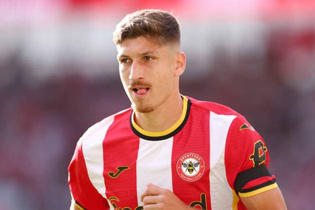 London, England, 22nd August 2026. Vitaly Janelt of Brentford during the Brentford vs Tottenham Hotspur Premier League match at Gtech Community Stadium, London. Picture credit should read: Paul Terry Sportimage EDITORIAL USE ONLY. No use with unauthorised audio, video, data, fixture lists, club league logos or live services. Online in-match use limited to 120 images, no video emulation. No use in betting, games or single club league player publications. SPI_125_PT_Brentford_Tottenham SPI-4927-0125