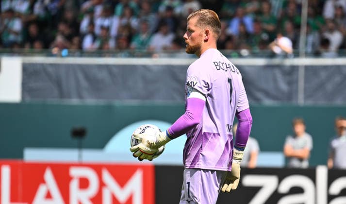 23.08.2026 - Fussball - Saison 2026 2027 - DFB Pokal Vereinspokal - 01. Runde: SpVgg Greuther Fürth ( Kleeblatt ) - VfL Bochum - Sportfoto Zink - xwoxzix - regulations prohibit any use of photographs as image sequences and or quasi-video - Timo Horn (1, VfL Bochum ) *** August 23, 2026 Soccer Season 2026–2027 DFB Cup Club Cup First Round SpVgg Greuther Fürth Kleeblatt vs. VfL Bochum Sports photo by Zink xwoxzix; regulations prohibit any use of photographs as image sequences and or quasi-video. Timo Horn 1, VfL Bochum