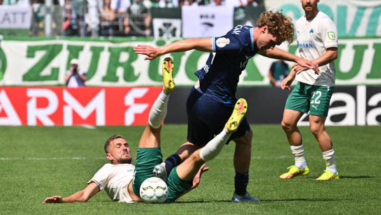 23.08.2026 - Fussball - Saison 2026 2027 - DFB Pokal Vereinspokal - 01. Runde: SpVgg Greuther Fürth ( Kleeblatt ) - VfL Bochum - Sportfoto Zink - xwoxzix - regulations prohibit any use of photographs as image sequences and or quasi-video - Dennis Srbeny (7, SpVgg Greuther Fürth ) Mats Pannewig (24, VfL Bochum ) *** August 23, 2026 Soccer Season 2026–2027 DFB Cup Club Cup First Round SpVgg Greuther Fürth Kleeblatt vs. VfL Bochum Sports photo by Zink xwoxzix; regulations prohibit any use of photographs as image sequences and or quasi-video. Dennis Srbeny 7, SpVgg Greuther Fürth Mats Pannewig 24, VfL Bochum