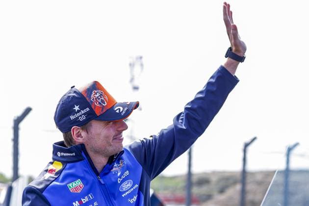 ZANDVOORT - Max Verstappen from the Netherlands and driver for Oracle Red Bull Racing during the drivers parade for the Formula 1 Heineken Dutch Grand Prix at Circuit Zandvoort on 23 August 2026 in Zandvoort, the Netherlands. MARCEL TER BALS ANP xVIxANPxSportx xMarcelxterxBalsxIVx 566094922 originalFilename: 566094922.jpg