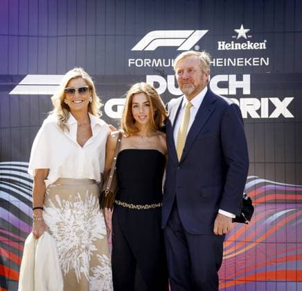 ZANDVOORT - King Willem-Alexander, Queen Maxima and Princess Alexia prior to the F1 Dutch Grand Prix at the Zandvoort Circuit. REMKO DE WAAL ANP xVIxANPxSportx xxANPxIVx 566094963 originalFilename: 566094963.jpg