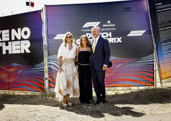 ZANDVOORT - King Willem-Alexander, Queen Maxima and Princess Alexia prior to the F1 Dutch Grand Prix at the Zandvoort Circuit. REMKO DE WAAL ANP xVIxANPxSportx xxANPxIVx 566095419 originalFilename: 566095419.jpg