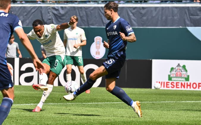 23.08.2026 - Fussball - Saison 2026 2027 - DFB Pokal Vereinspokal - 01. Runde: SpVgg Greuther Fürth ( Kleeblatt ) - VfL Bochum - Sportfoto Zink - xwoxzix - regulations prohibit any use of photographs as image sequences and or quasi-video - Sacha Banse Bansé (6, SpVgg Greuther Fürth ) Michael Steinwender (15, VfL Bochum ) *** August 23, 2026 Soccer Season 2026–2027 DFB Cup Club Cup First Round SpVgg Greuther Fürth Kleeblatt vs. VfL Bochum Sports photo by Zink xwoxzix; regulations prohibit any use of photographs as image sequences and or quasi-video. Sacha Banse Bansé 6, SpVgg Greuther Fürth Michael Steinwender 15, VfL Bochum