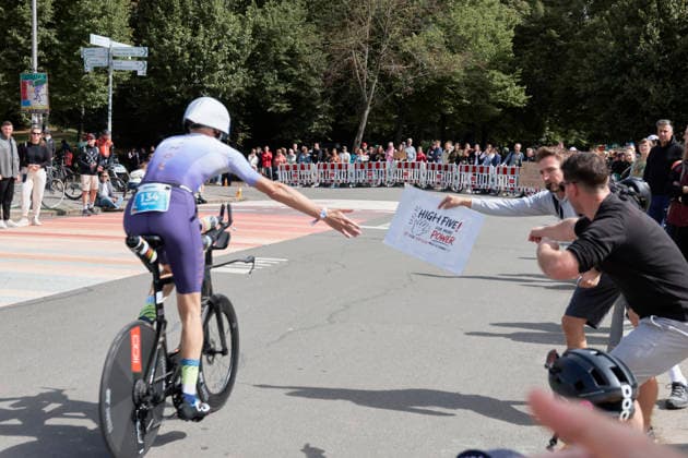 IRONMAN 70.3 Leipzig 2026: Radsegment, Sachsenbrücke Athletinnen und Athleten beim IRONMAN 70.3 Leipzig am 23. August 2026 während beim Radfahren. Der Wettkampf über die Halbdistanz umfasst 1,9 Kilometer Schwimmen, 90 Kilometer Radfahren und 21,1 Kilometer Laufen und ist Teil der internationalen IRONMAN-70.3-Serie. *** IRONMAN 70.3 Leipzig 2026 Cycling Segment, Sachsenbrücke: Athletes at the IRONMAN 70.3 Leipzig on August 23, 2026, during the cycling leg. The half-distance race consists of a 1.9-kilometer swim, a 90-kilometer bike ride, and a 21.1-kilometer run, and is part of the international IRONMAN 70.3 series