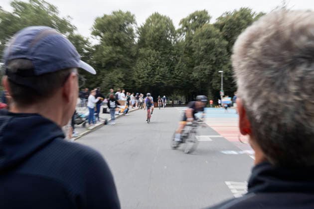 IRONMAN 70.3 Leipzig 2026: Radsegment, Sachsenbrücke Athletinnen und Athleten beim IRONMAN 70.3 Leipzig am 23. August 2026 während beim Radfahren. Der Wettkampf über die Halbdistanz umfasst 1,9 Kilometer Schwimmen, 90 Kilometer Radfahren und 21,1 Kilometer Laufen und ist Teil der internationalen IRONMAN-70.3-Serie. *** IRONMAN 70.3 Leipzig 2026 Cycling Segment, Sachsenbrücke: Athletes at the IRONMAN 70.3 Leipzig on August 23, 2026, during the cycling portion. The half-distance race consists of a 1.9-kilometer swim, a 90-kilometer bike ride, and a 21.1-kilometer run, and is part of the international IRONMAN 70.3 series