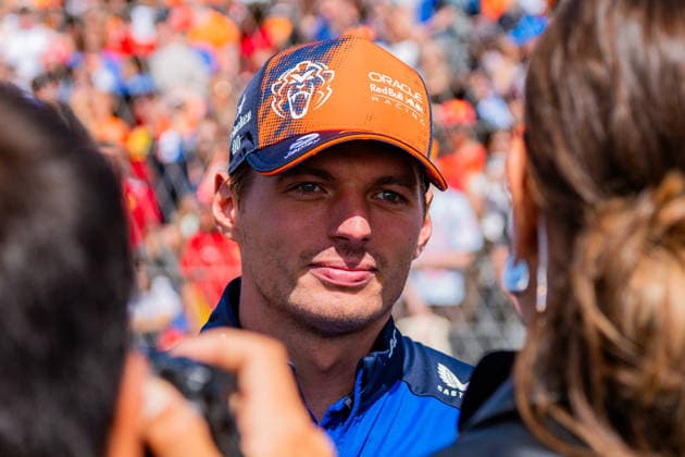 FIA Formula 1 World Championship, WM, Weltmeisterschaft Dutch Grand Prix 2026 Zandvoort, 20.08.2026, Das Rennen, Grosser Preis Max Verstappen winkt zu den Holländischen Fans auf der Tribüne zu *** FIA Formula 1 World Championship, 2026 Dutch Grand Prix at Zandvoort, August 20, 2026, The Race, Grand Prix: Max Verstappen waves to the Dutch fans in the stands Copyright: xBahhoxKarax
