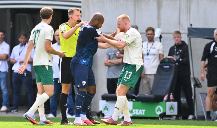 23.08.2026 - Fussball - Saison 2026 2027 - DFB Pokal Vereinspokal - 01. Runde: SpVgg Greuther Fürth ( Kleeblatt ) - VfL Bochum - Sportfoto Zink - xwoxzix - regulations prohibit any use of photographs as image sequences and or quasi-video - Jean Manuel Mbom (8, VfL Bochum ) Paul Will (13, SpVgg Greuther Fürth ) Diskussion Streit - Florian Lechner (Schiedsrichter) *** August 23, 2026 Soccer Season 2026–2027 DFB Cup Club Cup First Round SpVgg Greuther Fürth Kleeblatt VfL Bochum Sports photo by Zink xwoxzix; regulations prohibit any use of photographs as image sequences and or quasi-video. Jean Manuel Mbat 8, VfL Bochum Paul Will 13, SpVgg Greuther Fürth Discussion Argument Florian Lechner Referee