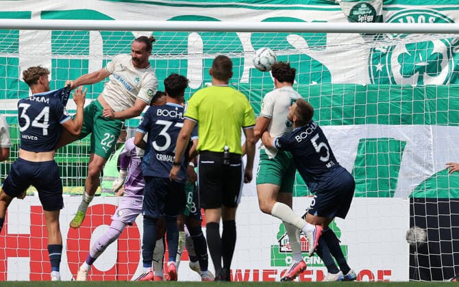 Dal Maxim Tor 1-2 Fürth , DFB Pokal , Greuther Fürth-VfL Bochum , , Fußball , in dem Sportpark Ronhof Stadion in Fürth , Bayern , Deutschland . August 23 , 2026 . Photo by: Davide Elias IPA Photo Pressefoto DENL Copyright: xDavidexEliasx