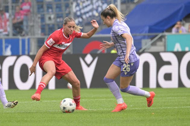 Dafina Redzepi (VfB Stuttgart 1893 Frauen, 07) im Zweikampf mit Janna Grimm (TSG 1899 Hoffenheim Frauen, 26) am mit Ball GER, TSG 1899 Hoffenheim vs. VFB Stuttgart , Google Pixel Frauen-Bundesliga, 1.Spieltag, Saison 2026 2027, 23.08.2026 DFB DFL regulations prohibit any use of photographs as image sequences and or quasi-video GER, TSG 1899 Hoffenheim vs. VFB Stuttgart , Google Pixel Frauen-Bundesliga, 1.Spieltag, Saison 2026 2027, 23.08.2026 Sinsheim *** Dafina Redzepi, VfB Stuttgart 1893 Women, 07, in a tackle with Janna Grimm, TSG 1899 Hoffenheim Women, 26, with the ball, GER, TSG 1899 Hoffenheim vs. VfB Stuttgart, Google Pixel Women s Bundesliga, Matchday 1, 2026–2027 season, August 23, 2026. DFB and DFL regulations prohibit any use of photographs as image sequences and or quasi-video. GER, TSG 1899 Hoffenheim vs. VfB Stuttgart, Google Pixel Women’s Bundesliga, Matchday 1, 2026–2027 season, August 23, 2026, Sinsheim Copyright: xEibner-Pressefotox EP_TBR