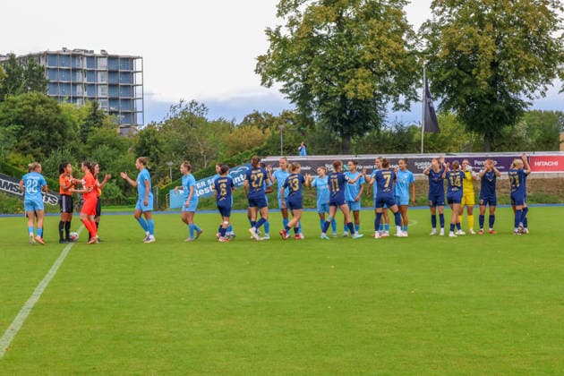 2026-08-23 ,FC Viktoria - SG 99 Andernach, Frauen, 2. Bundesliga, 3.Spieltag, Stadion Lichterfelde abklatschen vot dem Spiel Berlin Berlin Germany *** August 23, 2026, FC Viktoria SG 99 Andernach, Women s Team, 2nd Bundesliga, Matchday 3, Lichterfelde Stadium, high-fiving before the game, Berlin, Berlin, Germany