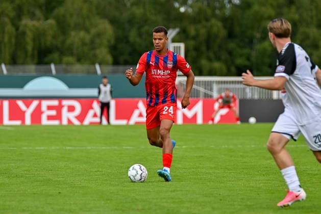 Marcel Costly (1. FC Heidenheim, 24) am Ball SSV Jeddeloh II vs. 1. FC Heidenheim, Fussball, DFB-Pokal, 1. Runde, Saison 2026 2027, 23.08.2026, SSV Jeddeloh II vs. 1. FC Heidenheim, Fussball, DFB-Pokal, 1. Runde, Saison 2026 2027, 23.08.2026 Oldenburg *** Marcel Costly, 1 FC Heidenheim, 24 on the ball: SSV Jeddeloh II vs. 1 FC Heidenheim, Soccer, DFB Cup, 1st Round, 2026–2027 Season, August 23, 2026, SSV Jeddeloh II vs. 1 FC Heidenheim, Soccer, DFB Cup, 1st Round, 2026–2027 Season, August 23, 2026, Oldenburg Copyright: xEibner-Pressefoto RobertxGertzenx EP_RGN
