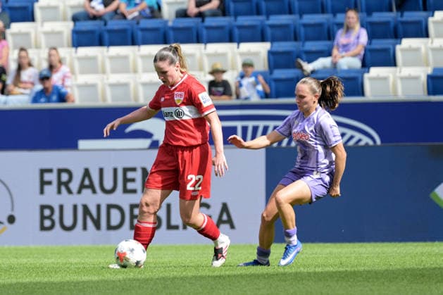 Adriana Achcinska (VfB Stuttgart 1893 Frauen, 22) am mit Ball im Zweikampf mit Marie Steiner (TSG 1899 Hoffenheim Frauen, 09) GER, TSG 1899 Hoffenheim vs. VFB Stuttgart , Google Pixel Frauen-Bundesliga, 1.Spieltag, Saison 2026 2027, 23.08.2026 DFB DFL regulations prohibit any use of photographs as image sequences and or quasi-video GER, TSG 1899 Hoffenheim vs. VFB Stuttgart , Google Pixel Frauen-Bundesliga, 1.Spieltag, Saison 2026 2027, 23.08.2026 Sinsheim *** Adriana Achcinska, VfB Stuttgart 1893 Women, 22, with the ball in a tackle against Marie Steiner, TSG 1899 Hoffenheim Women, 09 GER, TSG 1899 Hoffenheim vs. VfB Stuttgart, Google Pixel Women s Bundesliga, Matchday 1, 2026–2027 season, August 23, 2026—DFB and DFL regulations prohibit any use of photographs as image sequences and or quasi-video—GER, TSG 1899 Hoffenheim vs. VfB Stuttgart, Google Pixel Women’s Bundesliga, Matchday 1, 2026–2027 season, August 23, 2026, Sinsheim Copyright: xEibner-Pressefotox EP_TBR