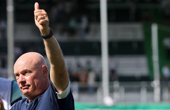 Rösler Uwe Trainer Bochum am Ende des Spiels , DFB Pokal , Greuther Fürth-VfL Bochum , , Fußball , in dem Sportpark Ronhof Stadion in Fürth , Bayern , Deutschland . August 23 , 2026 . Photo by: Davide Elias IPA Photo Pressefoto DENL Copyright: xDavidexEliasx