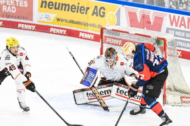 Ice hockey, friendly match, Nuremberg Ice Tigers v Löwen Frankfurt