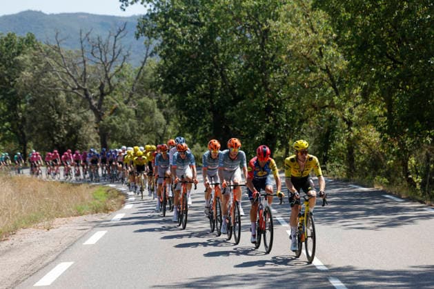 The pack competes in the second stage of La Vuelta a Espana cycling tour, between Monaco and French town of Manosque covering 214.3 km. Second stage of La Vuelta cycling tour !ACHTUNG: NUR REDAKTIONELLE NUTZUNG!  Copyright: xJavierxLizonx GRAF3608 20260823-55021208270_1