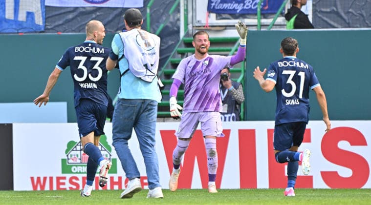 23.08.2026 - Fussball - Saison 2026 2027 - DFB Pokal Vereinspokal - 01. Runde: SpVgg Greuther Fürth ( Kleeblatt ) - VfL Bochum - Sportfoto Zink MeZi - xmexzix - regulations prohibit any use of photographs as image sequences and or quasi-video - Philipp Hofmann (33, VfL Bochum ) Timo Horn (1, VfL Bochum ) Leon Sawas (31, VfL Bochum ) Jubel Freude nach Spielende *** August 23, 2026 Soccer Season 2026–2027 DFB Cup Club Cup First Round SpVgg Greuther Fürth Kleeblatt vs. VfL Bochum Sports photo by Zink MeZi xmexzix; regulations prohibit any use of photographs as image sequences and or quasi-video. Philipp Hofmann 33, VfL Bochum; Timo Horn 1, VfL Bochum; Leon Sawas 31, VfL Bochum; Celebrations and joy after the final whistle