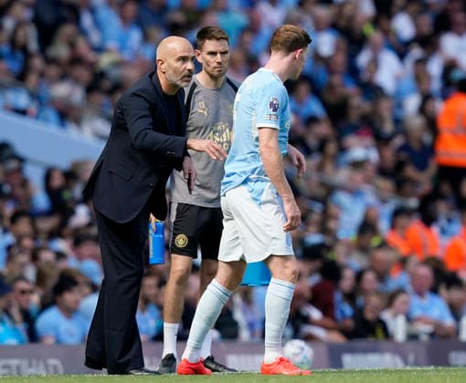Brighton and Hove, England, 23rd August 2026. Enzo Maresca coach of Manchester City instructs Elliot Anderson of Manchester City during the Brighton and Hove Albion vs Aston Villa Premier League match at the AMEX Stadium, Brighton and Hove. Picture credit should read: Paul Terry Sportimage EDITORIAL USE ONLY. No use with unauthorised audio, video, data, fixture lists, club league logos or live services. Online in-match use limited to 120 images, no video emulation. No use in betting, games or single club league player publications. SPI_035_AY_Man_City_Bournemouth SPI-4931-0010