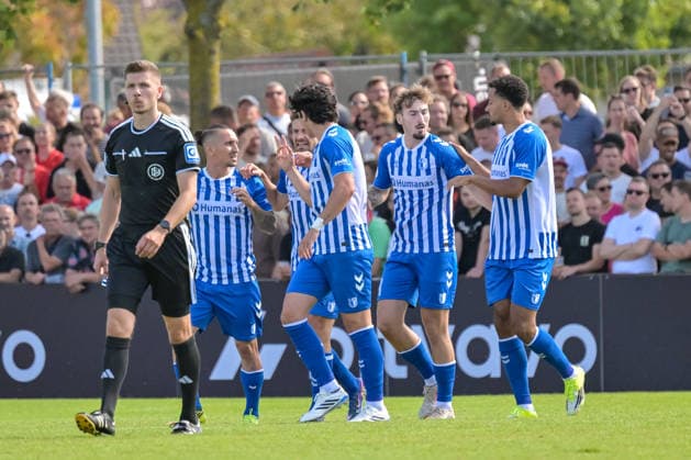 Jubel zum Tor zum 0:1 durch Mateusz Zukowski (1. FC Magdeburg, 22) GER, Bahlinger SC vs 1. FC Magdeburg, Fussball, DFB-Pokal, 1. Hauptrunde, Saison 2026 2027, 23.08.2026 DFB REGULATIONS PROHIBIT ANY USE OF PHOTOGRAPHS AS IMAGE SEQUENCES AND OR QUASI-VIDEO GER, Bahlinger SC vs 1. FC Magdeburg, Fussball, DFB-Pokal, 1. Hauptrunde, Saison 2026 2027, 23.08.2026 Bahlingen *** Celebration of the goal that made it 0–1 by Mateusz Zukowski, 1 FC Magdeburg, 22 GER, Bahlinger SC vs. 1 FC Magdeburg, Soccer, DFB Cup, 1st Round, 2026–2027 Season, August 23, 2026 DFB regulations prohibit any use of photographs as image sequences and or quasi-video GER, Bahlinger SC vs. 1 FC Magdeburg, soccer, DFB Cup, 1st Main Round, 2026–2027 Season, August 23, 2026, Bahlingen Copyright: xEibner-Pressefotox EP_THS
