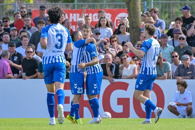 Jubel zum Tor zum 0:1 durch Mateusz Zukowski (1. FC Magdeburg, 22) GER, Bahlinger SC vs 1. FC Magdeburg, Fussball, DFB-Pokal, 1. Hauptrunde, Saison 2026 2027, 23.08.2026 DFB REGULATIONS PROHIBIT ANY USE OF PHOTOGRAPHS AS IMAGE SEQUENCES AND OR QUASI-VIDEO GER, Bahlinger SC vs 1. FC Magdeburg, Fussball, DFB-Pokal, 1. Hauptrunde, Saison 2026 2027, 23.08.2026 Bahlingen *** Celebration following Mateusz Zukowski s goal to make it 0–1, 1 FC Magdeburg, 22 GER, Bahlinger SC vs. 1 FC Magdeburg, Soccer, DFB Cup, 1st Round, 2026–2027 Season, August 23, 2026. DFB regulations prohibit any use of photographs as image sequences and or quasi-video. GER, Bahlinger SC vs. 1 FC Magdeburg, soccer, DFB Cup, 1st Main Round, 2026–2027 Season, August 23, 2026, Bahlingen Copyright: xEibner-Pressefotox EP_THS
