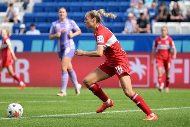 Janina Hechler (VfB Stuttgart 1893 Frauen, 16) GER, TSG 1899 Hoffenheim vs. VFB Stuttgart , Google Pixel Frauen-Bundesliga, 1.Spieltag, Saison 2026 2027, 23.08.2026 DFB DFL regulations prohibit any use of photographs as image sequences and or quasi-video GER, TSG 1899 Hoffenheim vs. VFB Stuttgart , Google Pixel Frauen-Bundesliga, 1.Spieltag, Saison 2026 2027, 23.08.2026 Sinsheim *** Janina Hechler, VfB Stuttgart 1893 Women, 16 GER, TSG 1899 Hoffenheim vs. VfB Stuttgart, Google Pixel Women s Bundesliga, Matchday 1, 2026–2027 Season, August 23, 2026 DFB and DFL regulations prohibit any use of photographs as image sequences and or quasi-video GER, TSG 1899 Hoffenheim vs. VfB Stuttgart, Google Pixel Women’s Bundesliga, Matchday 1, 2026–2027 season, August 23, 2026, Sinsheim Copyright: xEibner-Pressefotox EP_TBR