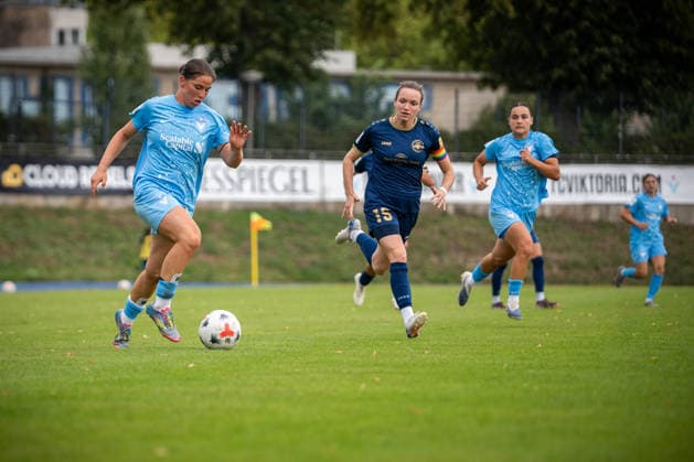 2. Frauen-Bundesliga: FC Viktoria Berlin vs. SG 99 Andernach; Berlin, 23.08.2026 Fußball, 2. Frauen Bundesliga: Senanur YAVUZ (Viktoria Berlin 30) im Angriff während des 2. Frauen Bundesliga-Spiels gegen SG 99 Andernach am Spieltag 3 zwischen dem FC Viktoria Berlin und SG 99 Andernach am 23. August 2026 im Stadion Lichterfelde, Berlin (Deutschland) DFL REGULATIONS PROHIBIT ANY USE OF PHOTOGRAPHS AS IMAGE SEQUENCES AND OR QUASI-VIDEO. *** Women s Bundesliga 2: FC Viktoria Berlin vs. SG 99 Andernach Berlin, August 23, 2026, Soccer, Women s Bundesliga 2: Senanur YAVUZ of Viktoria Berlin No. 30 on the attack during the Women s Bundesliga 2 match against SG 99 Andernach on Matchday 3 between FC Viktoria Berlin and SG 99 Andernach on August 23, 2026, at Lichterfelde Stadium, Berlin, Germany. DFL regulations prohibit any use of photographs as image sequences and or quasi-video. Copyright: xBEAUTIFULxSPORTS Kuehnx