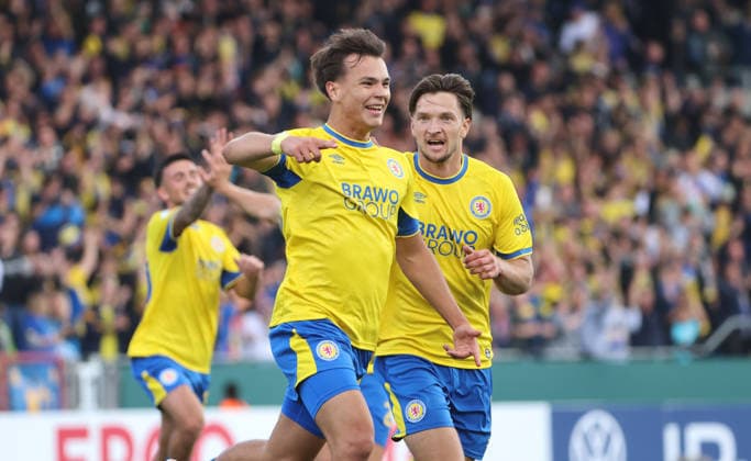 Max Marie jubelt nach Tor zum 1:0 Freude Emotion Jubel Fußball Fussball DFB Pokal 1. Runde Saison 2026 2027 23.08.2026 Eintracht Braunschweig BTSV vs. 1.FC Union Berlin FCU DFL regulations prohibit any use of photographs as image sequences and or quasi-video *** Max Marie celebrates after scoring the 1-0 goal: Joy, Emotion, Celebration, Sports, Soccer, DFB Cup, 1st Round, 2026-2027 Season, August 23, 2026, Eintracht Braunschweig (BTSV) vs. 1. FC Union Berlin (FCU). DFL regulations prohibit any use of photographs as image sequences and or quasi-video