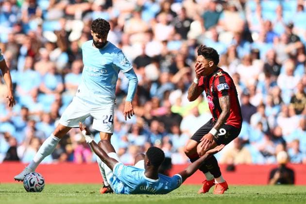 Evanilson of AFC Bournemouth holds his face after a challenge from Josko Gvardiol of Manchester City Manchester City v AFC Bournemouth, Premier League Football, Football, Etihad Stadium, Manchester, UK - 23 Aug 2026Manchester Etihad Stadium United Kingdom EDITORIAL USE ONLY No use with unauthorised audio, video, data, fixture lists, club league logos or live services. Online in-match use limited to 120 images, no video emulation. No use in betting, games or single club league player publications.  Copyright: xPaulxCurrie Shutterstockx 17112312au