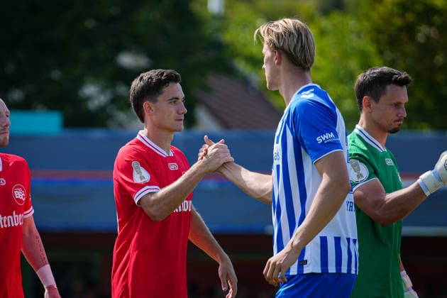 Deutschland, Fußball, DFB-Pokal, Saison 2026 2027, 1. Hauptrunde, Bahlinger SC vs. 1. FC Magdeburg, Kaiserstuhlstadion (Bahlingen am Kaiserstuhl): Rico Wehrle (Bahlinger SC, 14) Bahlingen Kaiserstuhlstadion Baden-Württemberg Deutschland *** Germany, Soccer, DFB Cup, 2026–2027 Season, 1st Round, Bahlinger SC vs. 1. FC Magdeburg, Kaiserstuhlstadion, Bahlingen am Kaiserstuhl, Rico Wehrle (Bahlinger SC), 14, Bahlingen, Kaiserstuhlstadion, Baden-Württemberg, Germany Copyright: xFINLEYxMÖRCHx