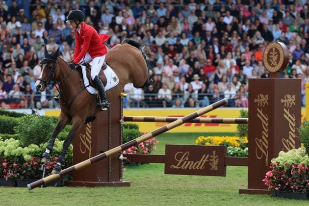 Sophie Hinners (GER, Deutschland) mit Pferd Iron Dames Singclair scheitert am letzten Hindernis, Springfehler , Springen, FEI Jumping World Championship, WM, Weltmeisterschaft , FEI Jumping World Championship, Competition Individual Final, Longines-Prize, Longines-Preis, Finale Einzelwertung, Jumping , AACHEN - FEI World Championships 2026, Weltfest des Pferdesports, Reitsport Weltmeisterschaft 2026, Aachen 2026, Welcome Home 2026, Aachener Soers, 11. bis 23. August 2026, Reitsport, 23.08.2026, Aachen Aachener Soers Deutschland *** Sophie Hinners (GER, Germany), riding Iron Dames Singclair, fails at the last obstacle; jumping fault; Jumping; FEI Jumping World Championship; FEI Jumping World Championship, Individual Final, Longines Prize, Longines Award, Individual Final, Jumping, AACHEN FEI World Championships 2026, World Festival of Equestrian Sports, 2026 Equestrian World Championships, Aachen 2026, Welcome Home 2026, Aachen Soers, August 11–23, 2026, Equestrian Sports, August 23, 2026, Aachen Soers, Germany
