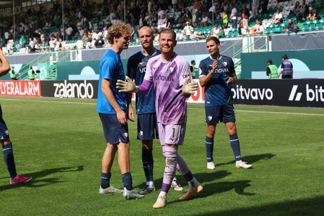 23.08.2026 - Fussball - Saison 2026 2027 - DFB Pokal Vereinspokal - 01. Runde: SpVgg Greuther Fürth ( Kleeblatt ) - VfL Bochum - Sportfoto Zink DoGei - xdoxgex - regulations prohibit any use of photographs as image sequences and or quasi-video - Timo Horn (1, VfL Bochum ) Philipp Hofmann (33, VfL Bochum ) *** August 23, 2026 Soccer Season 2026–2027 DFB Cup Club Cup First Round SpVgg Greuther Fürth Kleeblatt vs. VfL Bochum Sports photo by Zink DoGei xdoxgex; regulations prohibit any use of photographs as image sequences and or quasi-video Timo Horn 1, VfL Bochum; Philipp Hofmann 33, VfL Bochum