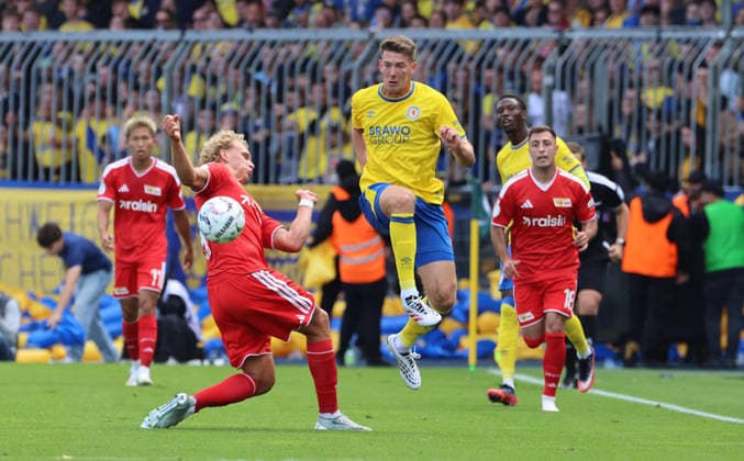 Leopold Querfeld, Florian Flick Zweikampf Spielszene Aktion Fußball Fussball DFB Pokal 1. Runde Saison 2026 2027 23.08.2026 Eintracht Braunschweig BTSV vs. 1.FC Union Berlin FCU DFL regulations prohibit any use of photographs as image sequences and or quasi-video *** Leopold Querfeld, Florian Flick: Tackle, Game Scene, Action, Sports, Soccer, DFB Cup, First Round, 2026–2027 Season, August 23, 2026, Eintracht Braunschweig (BTSV) vs. 1. FC Union Berlin (FCU). DFL regulations prohibit any use of photographs as image sequences and or quasi-video.