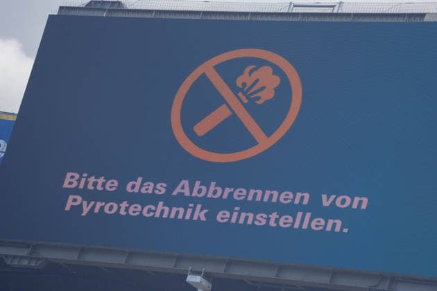 Einblendung Abbrennen von Pyrotechnik einstellen GER, Eintracht Braunschweig gegen Union Berlin, Fussball, DFB Pokal, 1. Runde, Spielzeit 2026 27, 23.08.2026 DFL REGULATIONS PROHIBIT ANY USE OF PHOTOGRAPHS AS IMAGE SEQUENCES AND OR QUASI-VIDEO GER, Eintracht Braunschweig gegen Union Berlin, Fussball, DFB Pokal, 1. Runde, Spielzeit 2026 27, 23.08.2026 Braunschweig *** On-screen text: Stop setting off fireworks – GER, Eintracht Braunschweig vs. Union Berlin, soccer, DFB Cup, 1st round, 2026–27 season, August 23, 2026 DFL regulations prohibit any use of photographs as image sequences and or quasi-video GER, Eintracht Braunschweig vs. Union Berlin, Soccer, DFB Cup, 1st Round, 2026–27 Season, August 23, 2026, Braunschweig Copyright: xEibner-Pressefoto DanielxREINELTx EP_DRT