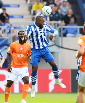 Jena - Darmstadt DFB Pokal Jena, 23.08.2026, Ernst-Abbe-Sportfeld, Fussball, DFB-Pokal, 1.Hauptrunde , FC Carl Zeiss Jena vs. SC Darmstadt 98 , Im Bild: Manasse Eshele (9, Jena) . , Nur zur redaktionellen Nutzung. Only editorial use. , DFB regulations prohibit any use of photographs as image sequences and or quasi-video. , *** Jena vs. Darmstadt, DFB Cup, Jena, August 23, 2026, Ernst Abbe Sportfeld, soccer, DFB Cup, 1st round, FC Carl Zeiss Jena vs. SC Darmstadt 98, Pictured: Manasse Eshele 9, Jena, For editorial use only, DFB regulations prohibit any use of photographs as image sequences and or quasi-video, Picture Point