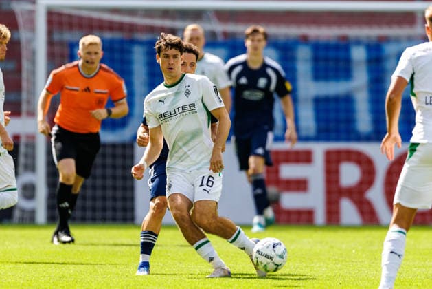 MAINZ, GERMANY - AUGUST 23: Philipp Sander (Borussia Moenchengladbach, 16) during the first-round match between TSV Schott Mainz vs. Borussia Moenchengladbach at MEWA Arena of the German Cup on August 23, 2026 in Mainz, Germany. DFL REGULATIONS PROHIBIT ANY USE OF PHOTOGRAPHS AS IMAGE SEQUENCES AND OR QUASI-VIDEO. Rhineland-Palatinate Germany Copyright: xStephanxHahnex