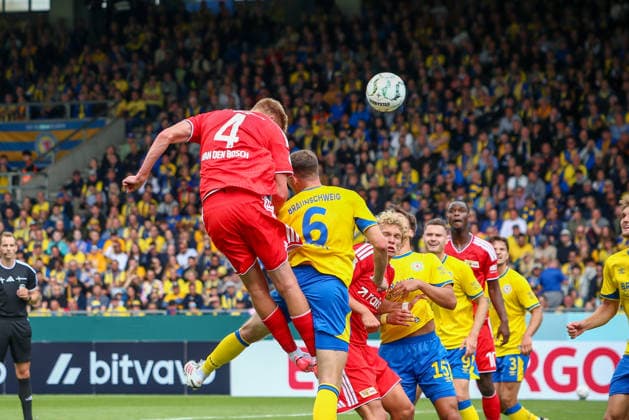 Deutschland: Fussball DFB-Pokal 2026 2027, 1. Runde - Eintracht Braunschweig - 1. FC Union Berlin - Eintracht-Stadion (Braunschweig): Tor zum Zeno Van Den Bosch (1. FC Union Berlin, 4) *** Germany Soccer DFB Cup 2026–2027, First Round: Eintracht Braunschweig vs. 1. FC Union Berlin at Eintracht Stadium Braunschweig; Goal by Zeno Van Den Bosch for 1. FC Union Berlin, 4 Copyright: xAymanxAlahmedx