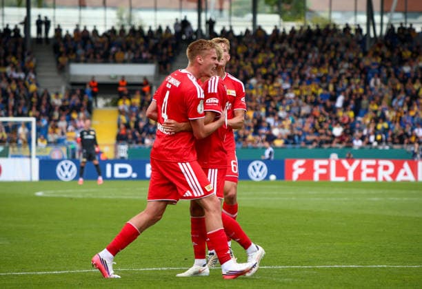 Deutschland: Fussball DFB-Pokal 2026 2027, 1. Runde - Eintracht Braunschweig - 1. FC Union Berlin - Eintracht-Stadion (Braunschweig): Tor und Torjubel zum Zeno Van Den Bosch (1. FC Union Berlin, 4) Aljoscha Kemlein (1. FC Union Berlin, 6) *** Germany Soccer DFB Cup 2026–2027, First Round: Eintracht Braunschweig 1, FC Union Berlin 1; Eintracht Stadium, Braunschweig; Goals and goal celebrations: Zeno Van Den Bosch (FC Union Berlin), 4; Aljoscha Kemlein (FC Union Berlin), 6 Copyright: xAymanxAlahmedx
