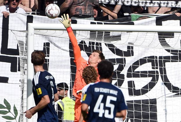 23.08.2026, xhbx, Fussball DFB Pokal 1.Runde, TSV Schott Mainz - Borussia Mönchengladbach v.l. Moritz Niclas (Borussia Mönchengladbach) Mainz *** August 23, 2026, xhbx, Soccer DFB Cup First Round, TSV Schott Mainz vs. Borussia Mönchengladbach, Moritz Niclas, Borussia Mönchengladbach, Mainz