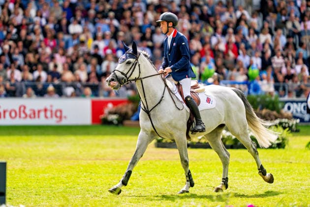Scott Brash auf Hello Mango (GBR) FEI Jumping World Championship, WM, Weltmeisterschaft Aachen 2026, Third Competition Individual Final, Longines-Prize, 23.08.2026 FEI Jumping World Championship Aachen 2026, Third Competition Individual Final, Longines-Prize, 23.08.2026 Aachen *** Scott Brash on Hello Mango GBR FEI Jumping World Championship Aachen 2026, Third Competition Individual Final, Longines Prize, August 23, 2026 FEI Jumping World Championship Aachen 2026, Third Competition Individual Final, Longines Prize, August 23, 2026, Aachen Copyright: xEibner-Pressefoto J.xDerondeaux EP_JDU